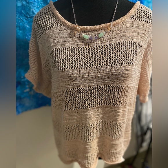 Beige short sleeve top - Picture 3 of 10